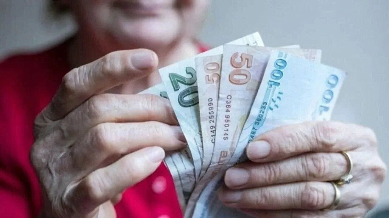 Emeklilere Bayram Müjdesi